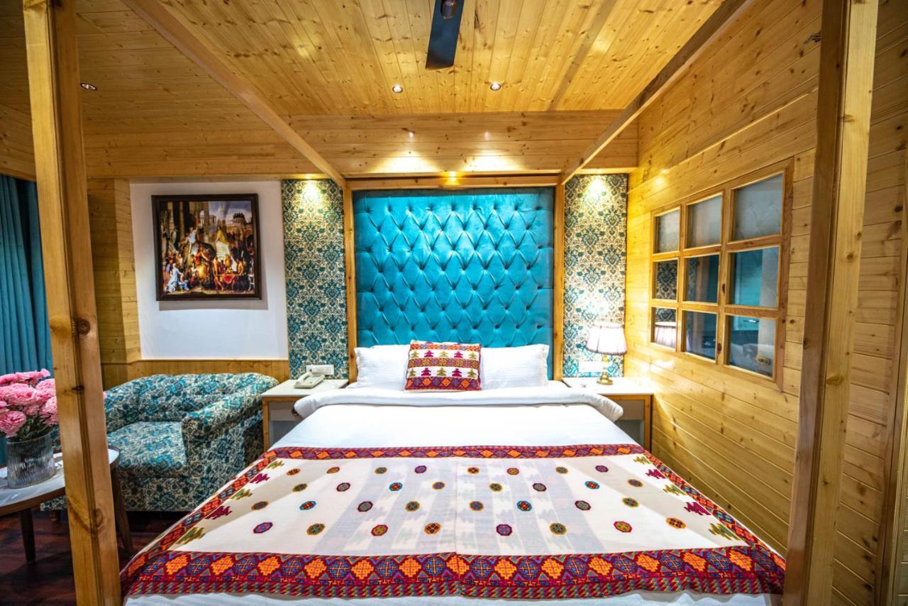 Sun Park Boutique & Spa Manāli Екстериор снимка